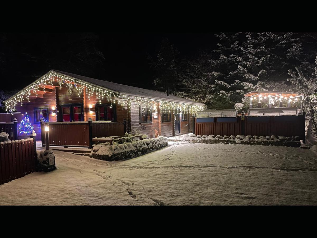 Cairnhill Lodge - Award-Winning Luxury Highland Retreat 布莱尔高里 外观 照片